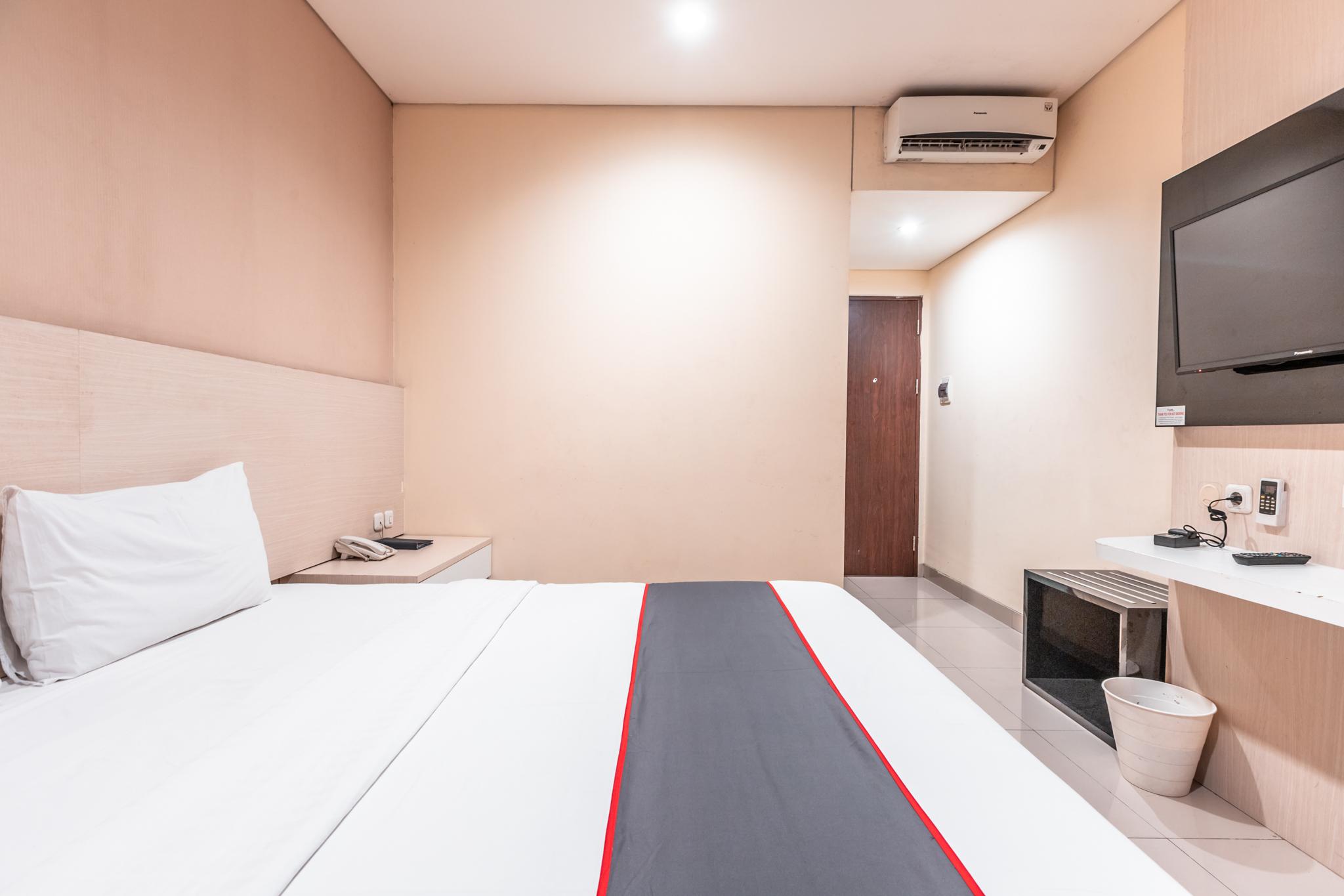 Collection O Hotel Igloo Bekasi Exteriör bild