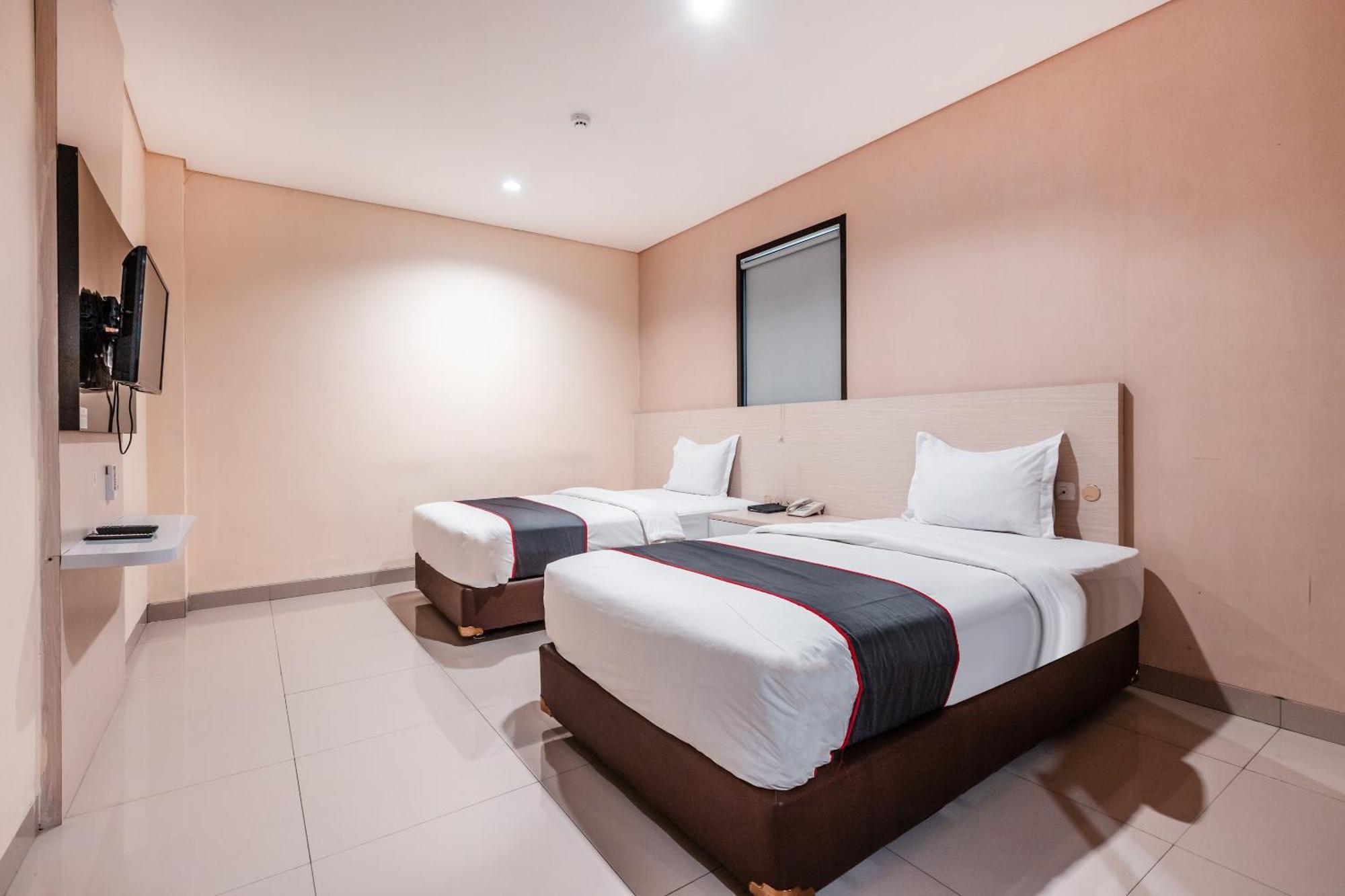 Collection O Hotel Igloo Bekasi Exteriör bild