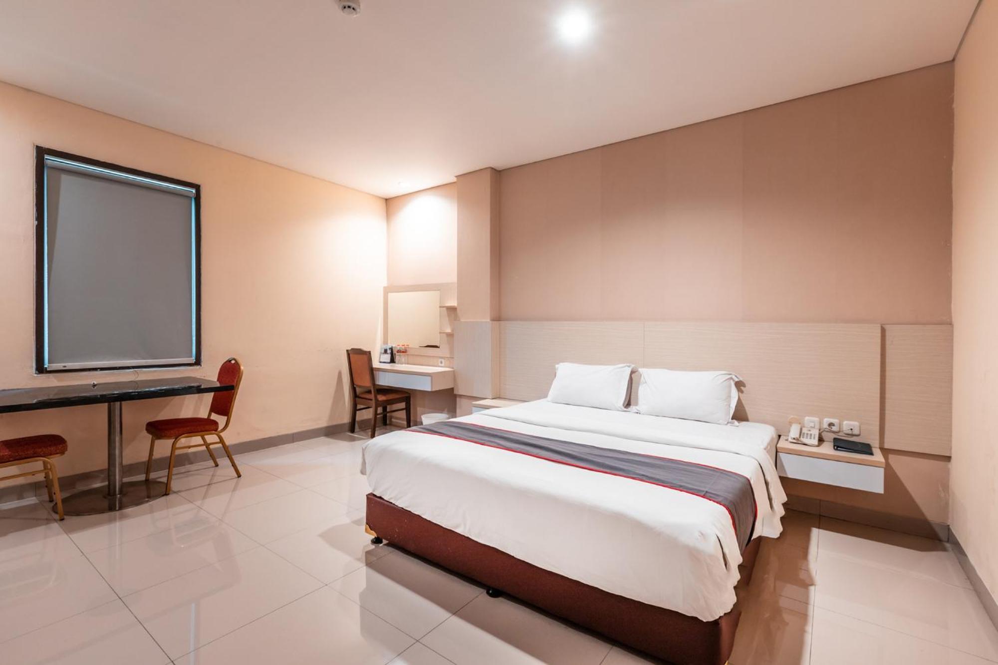Collection O Hotel Igloo Bekasi Exteriör bild