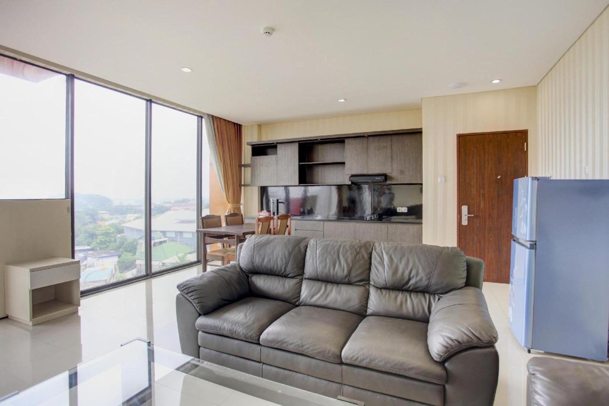 Collection O Hotel Igloo Bekasi Exteriör bild