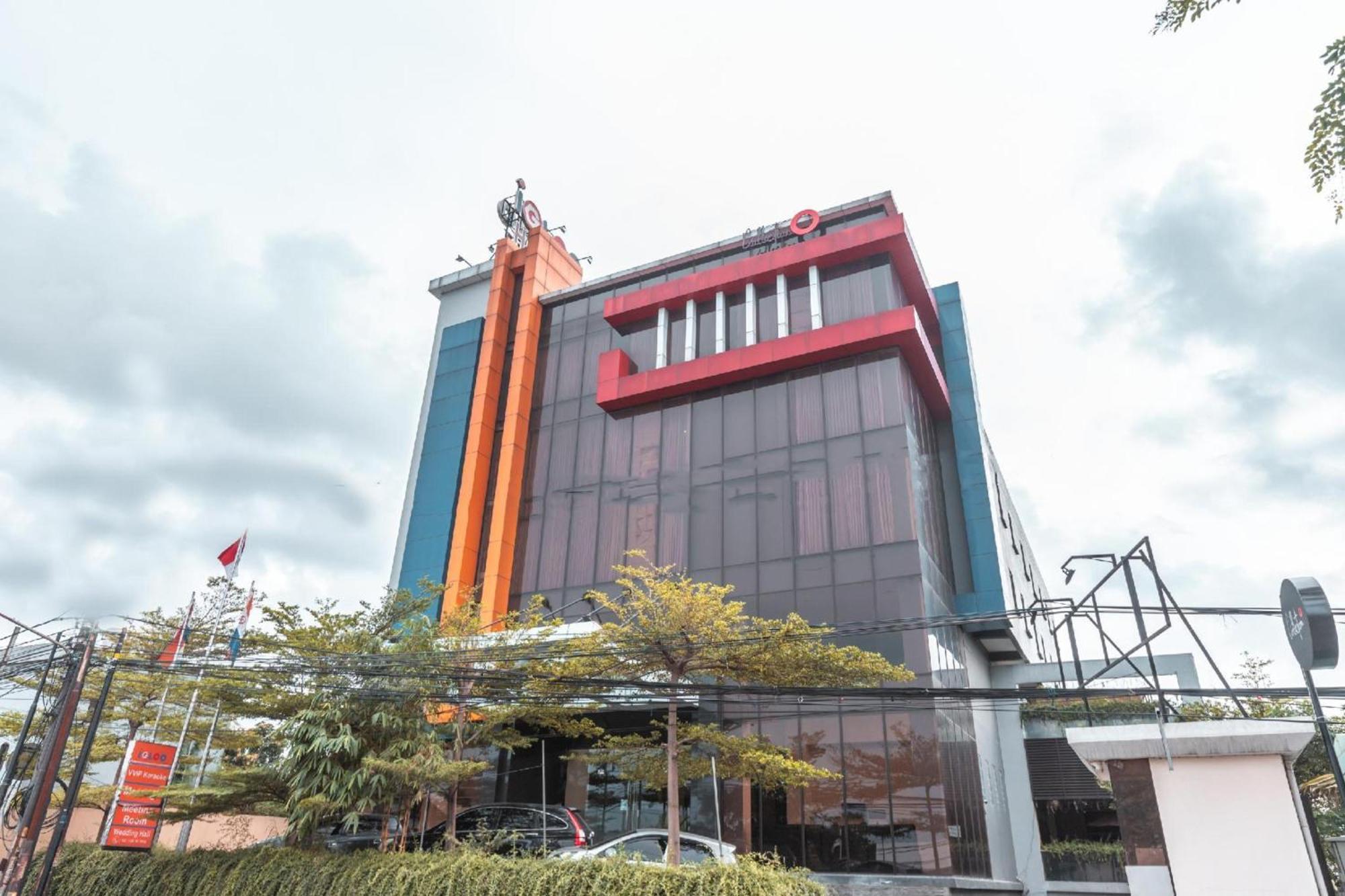 Collection O Hotel Igloo Bekasi Exteriör bild